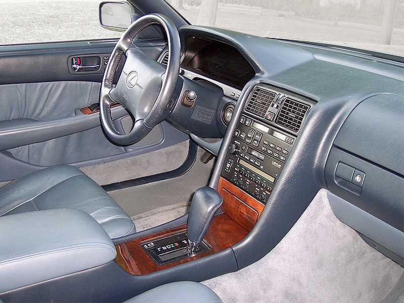 LS 400 Cabin LS 400 Cabin