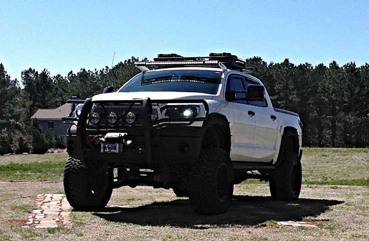eBay Find - 2011 Toyota Tundra Custom Interior, 12 inch Lift Plus Lots of Goodies