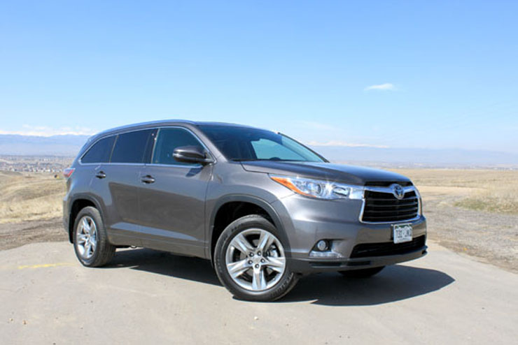 2014 Toyota Highlander Limited Review - Front Profile