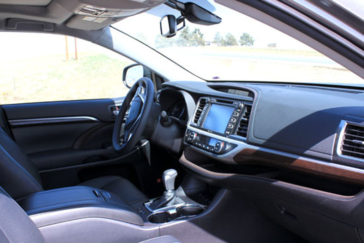 2014 Toyota Highlander Limited Review - Interior