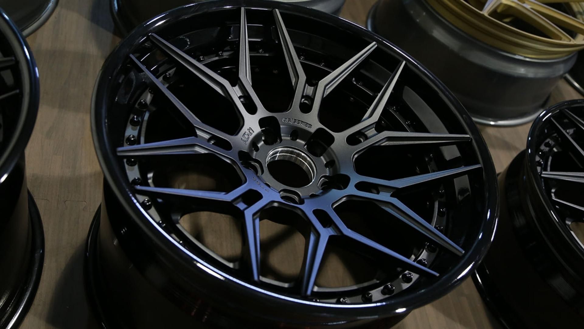 Fake. Tacky. That’s three ways people online have described certain types of aftermarket rims.