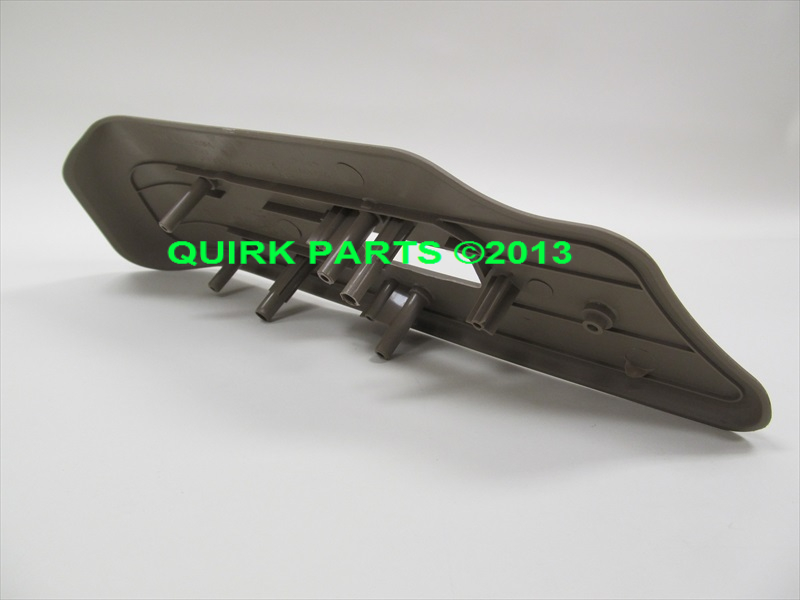 2003 2007 avalanche silverado suburban sierra yukon lh seat switch2003 2007 avalanche silverado suburban sierra yukon lh seat switch bezel tan
